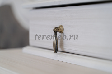 Стол туалетный Кантри 06.33, Материалы: ЛДСП; МДФ; ПВХ; ДВП; Зеркало; Металл, Цвет: Вудлайн кремовый/Сандал белый