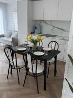 Обеденная группа: Стол Лофт (120х70) + Стулья Венский (чёрный)