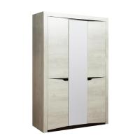 Шкаф 3-х дверный Лючия 33.02